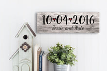 Load image into Gallery viewer, Personalized Family Name Sign